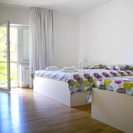 Nicole Apartamento *